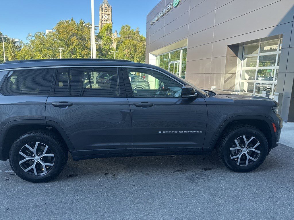 2024 Jeep Grand Cherokee Limited photo 4
