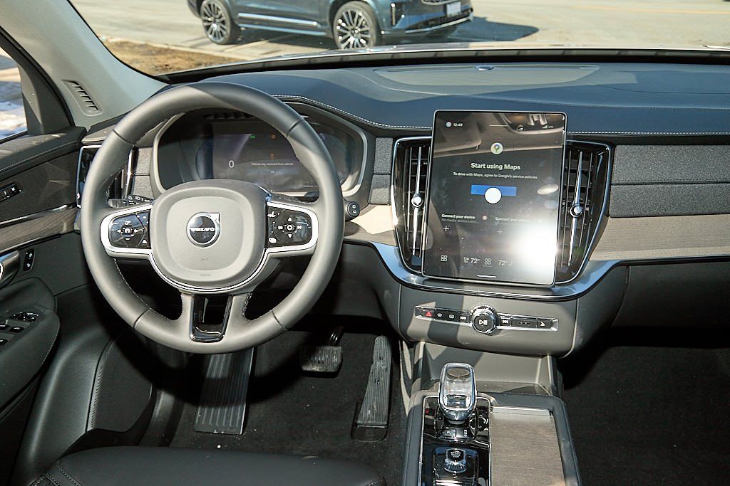 2026 VOLVO XC90 - Image 25