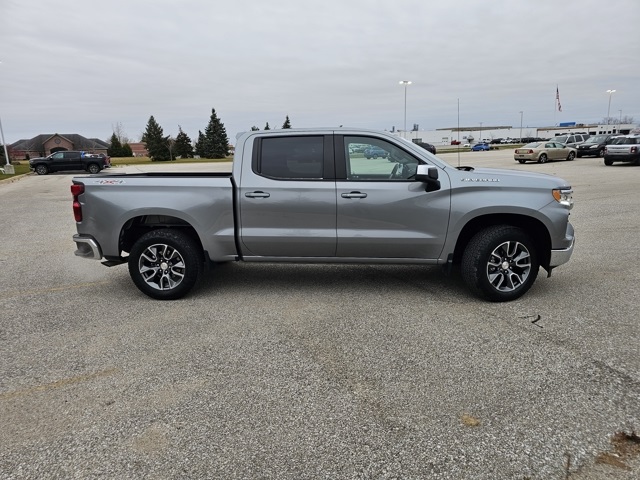 2023 Chevrolet Silverado 1500 LT photo 4