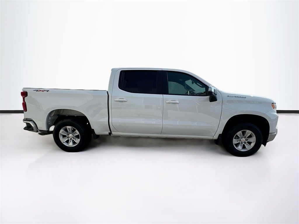 2025 Chevrolet Silverado 1500 LT photo 4