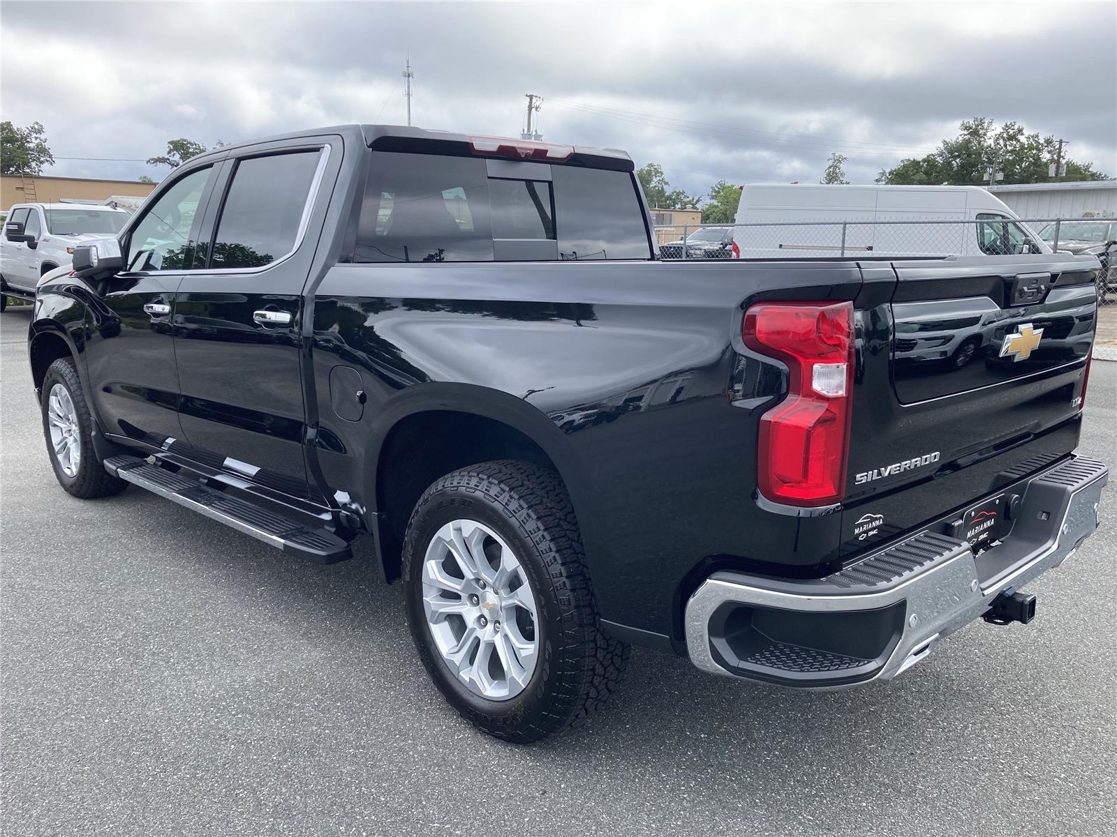 2026 Chevrolet Silverado 1500 LTZ photo 7