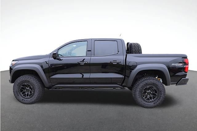 2024 Chevrolet Colorado ZR2 photo 3