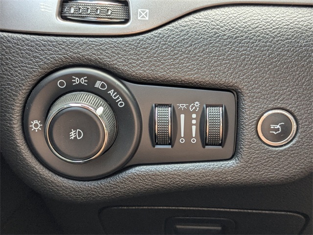 2019 Jeep Cherokee Latitude photo 25