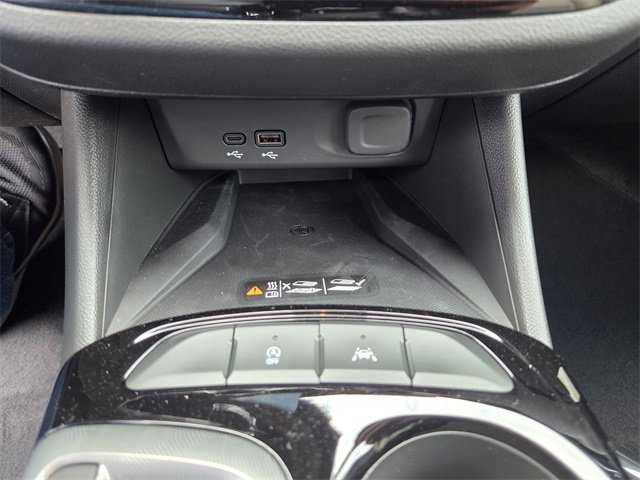 2025 Buick Envista ST photo 18
