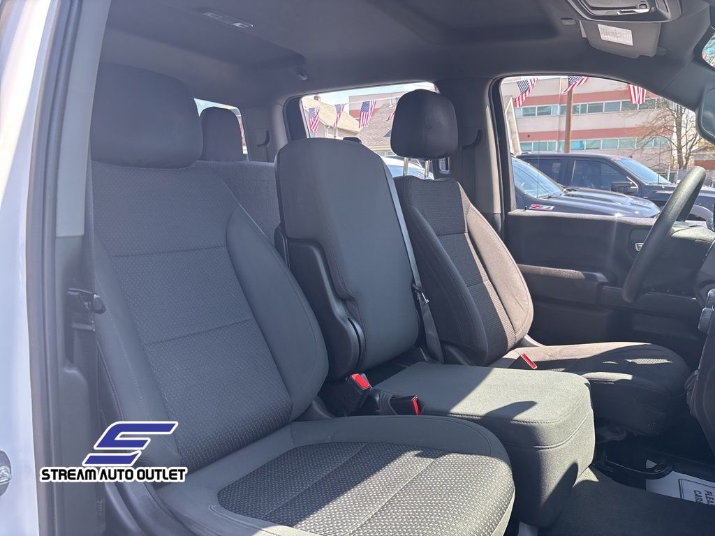 2022 Chevrolet Silverado 2500HD Custom photo 9
