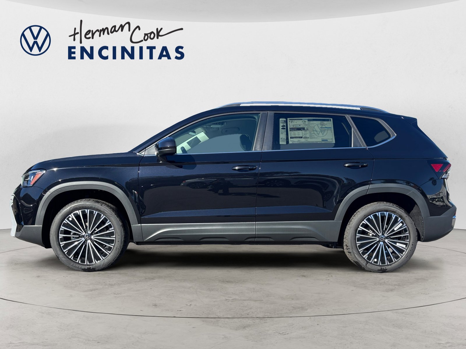 2025 Volkswagen Taos SE photo 2