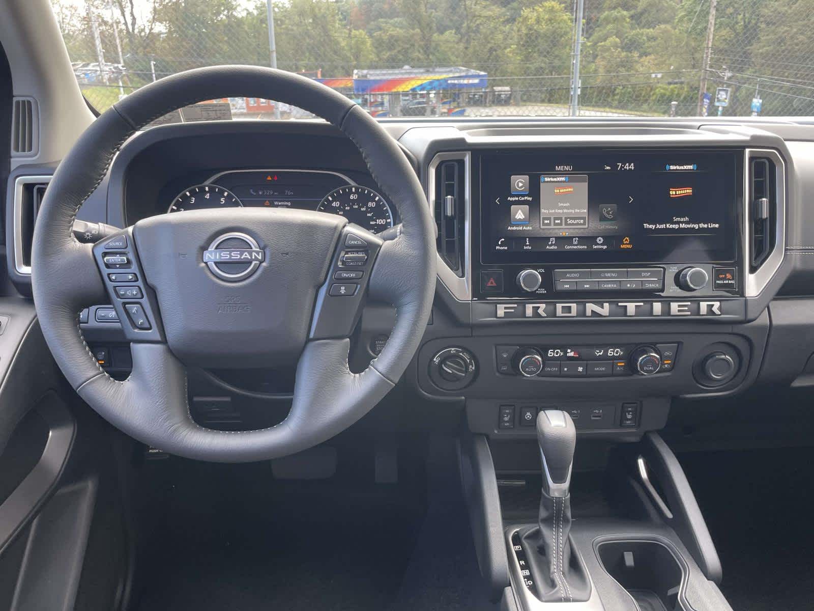 2026 Nissan Frontier Crew Cab SV photo 17