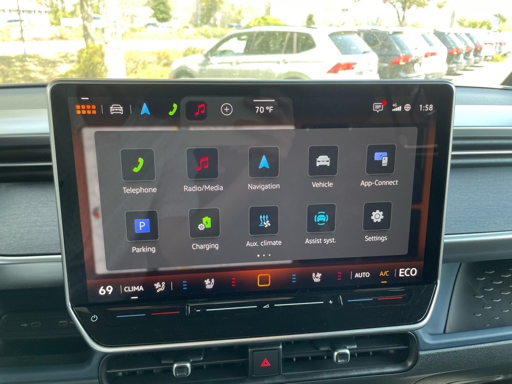 2025 Volkswagen ID. Buzz Pro S photo 11