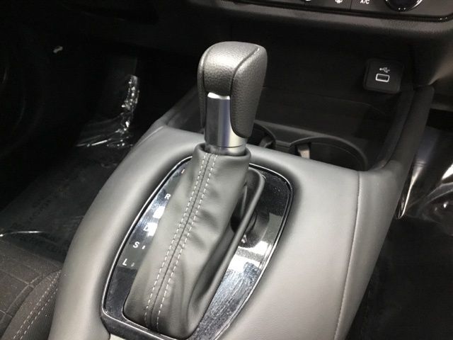 2025 Honda HR-V LX photo 17