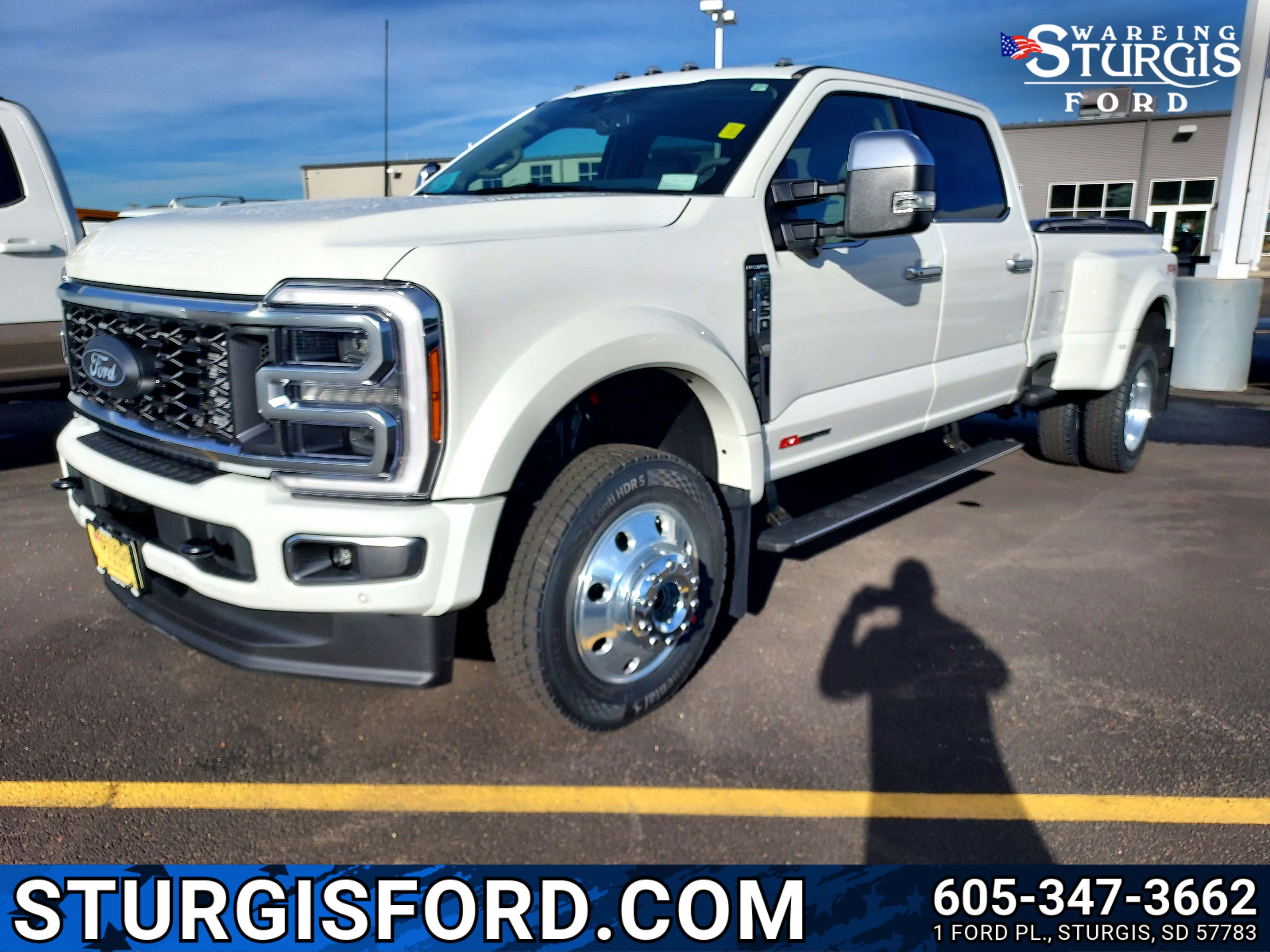 2026 Ford F-450 Super Duty Platinum's photo