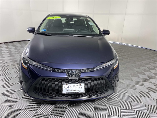 2021 Toyota Corolla LE photo 2