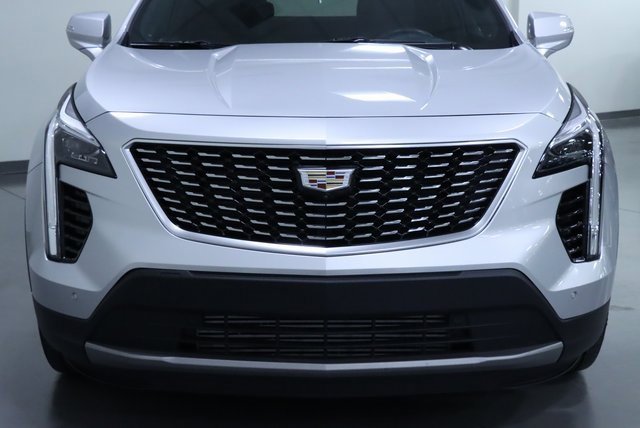 2022 Cadillac XT4 Premium Luxury photo 4