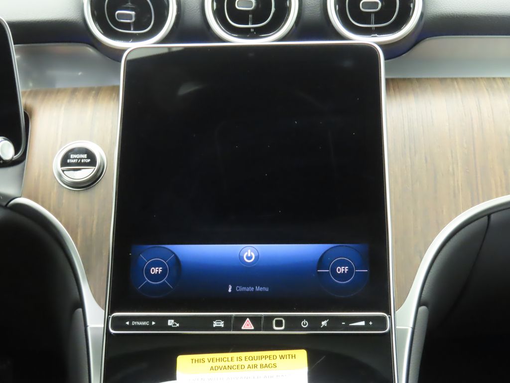 2025 Mercedes Benz GLC 300 photo 13