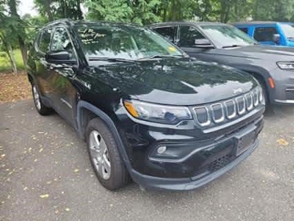 Used 2022 Jeep Compass Latitude with VIN 3C4NJDBB3NT183400 for sale in Brooklyn Park, Minnesota