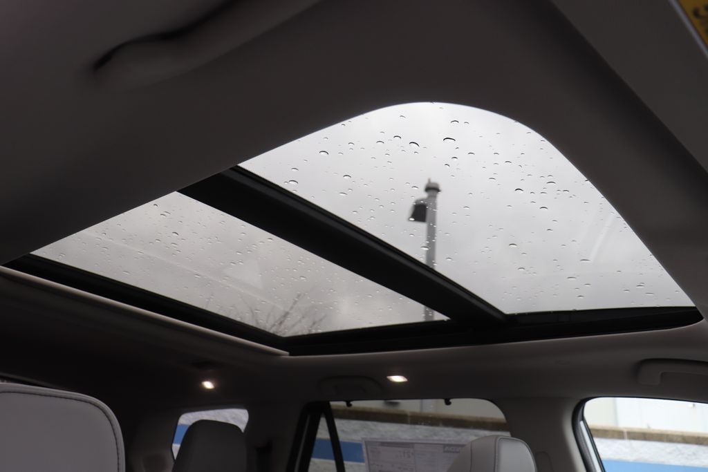 2025 Honda Pilot Touring photo 25