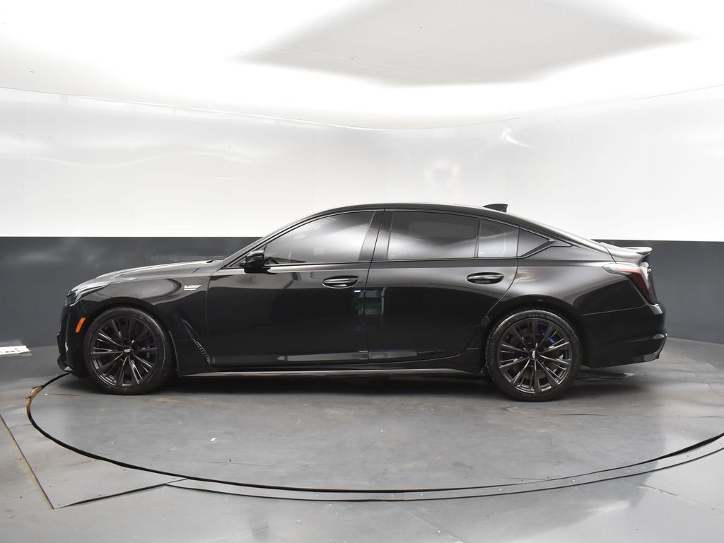 2024 Cadillac CT5 V photo 4