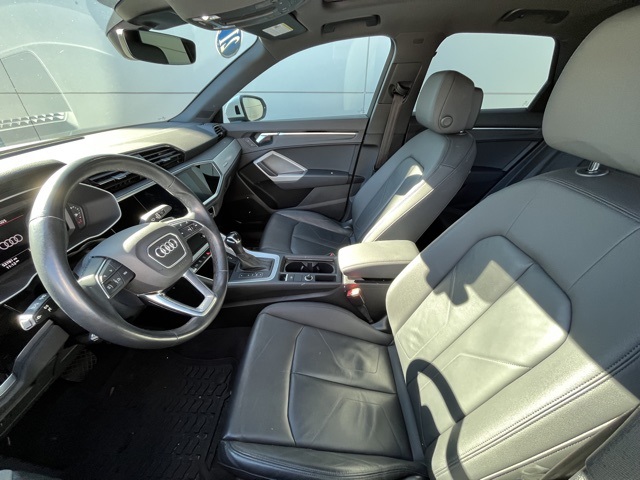 2021 Audi Q3 Premium S line photo 2