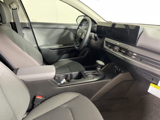2025 Kia K4 LXS photo 13