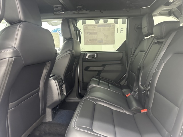 2025 Ford Bronco Outer Banks photo 16