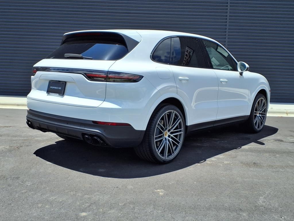 2023 Porsche Cayenne Base photo 27