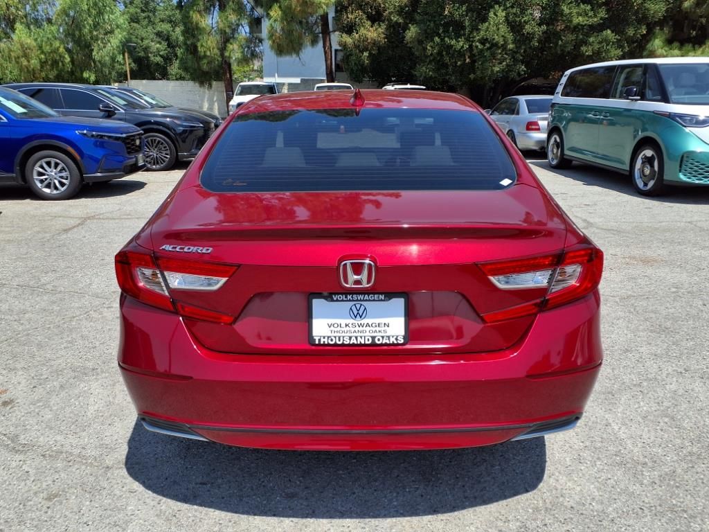 2018 Honda Accord LX photo 17