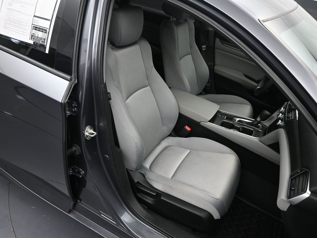 2020 Honda Accord LX photo 16