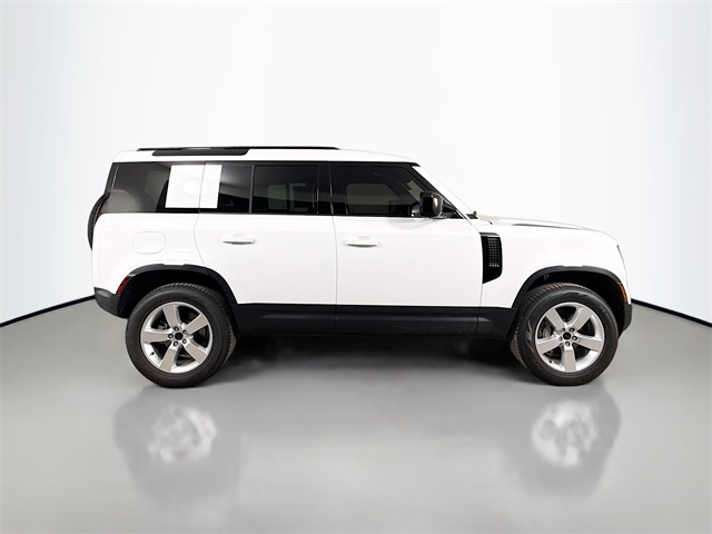 2026 Land Rover Defender 110 S photo 3