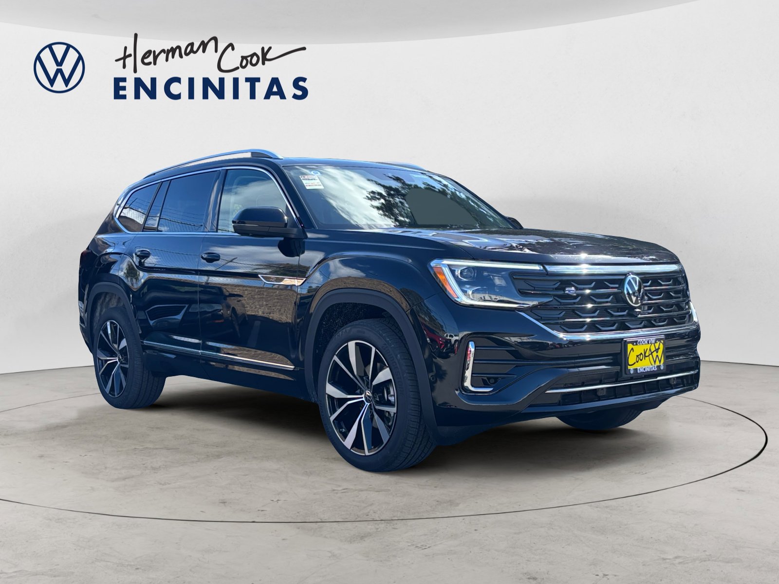 2025 Volkswagen Atlas SEL Premium R-Line photo 7