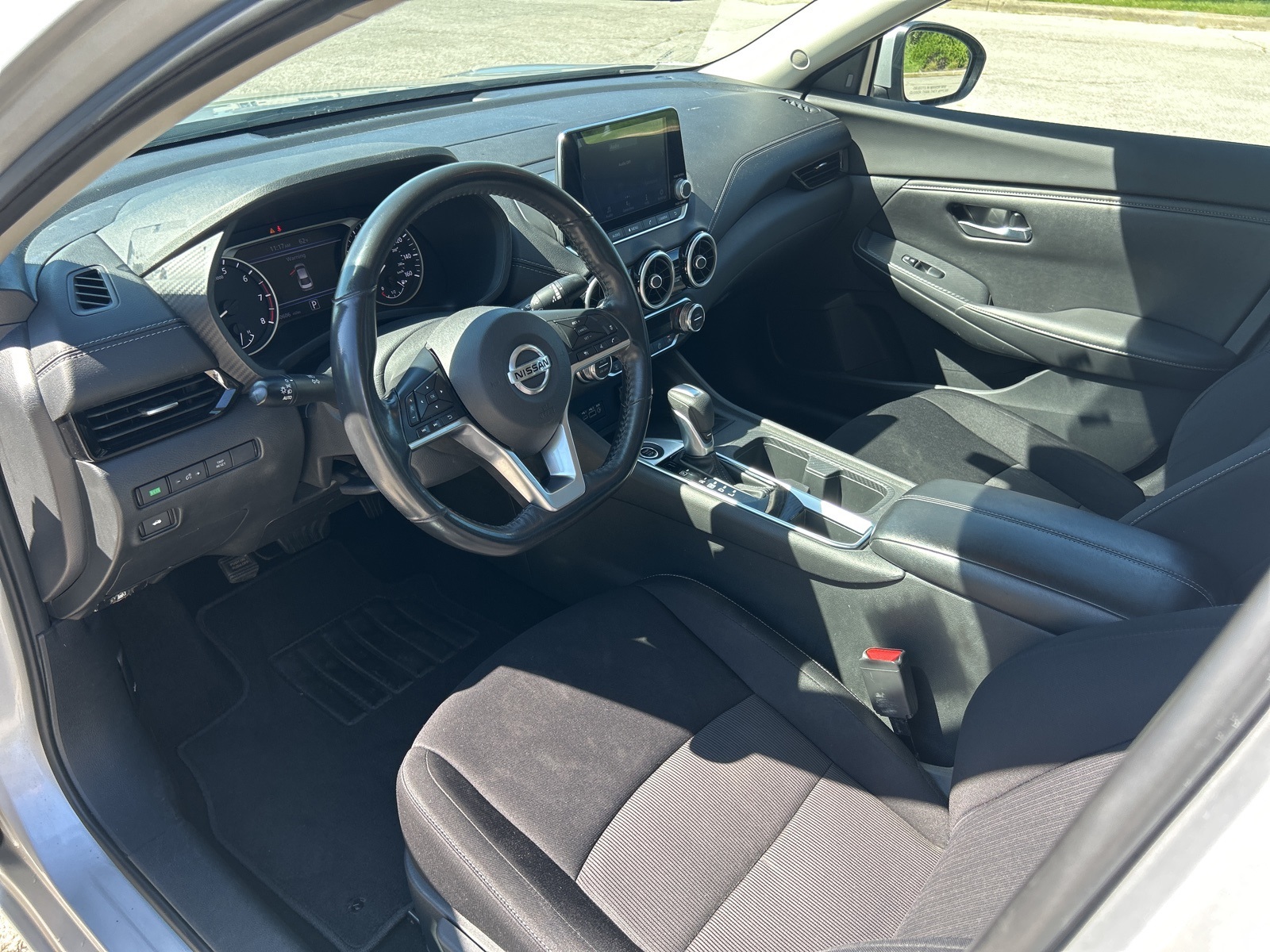 2021 Nissan Sentra SV photo 16