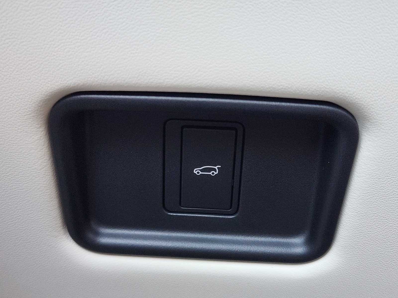 2025 Land Rover Range Rover SE photo 18