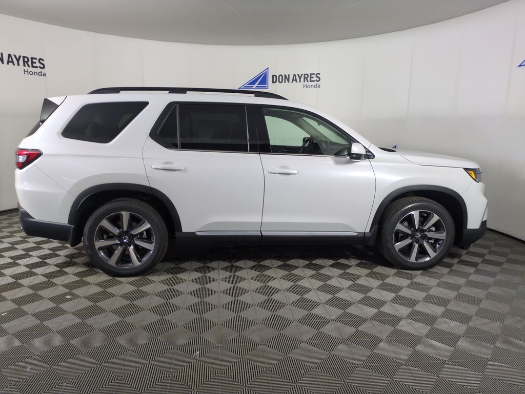 2025 Honda Pilot Touring photo 6