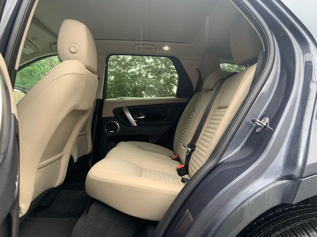 2025 Land Rover Discovery Sport S photo 15