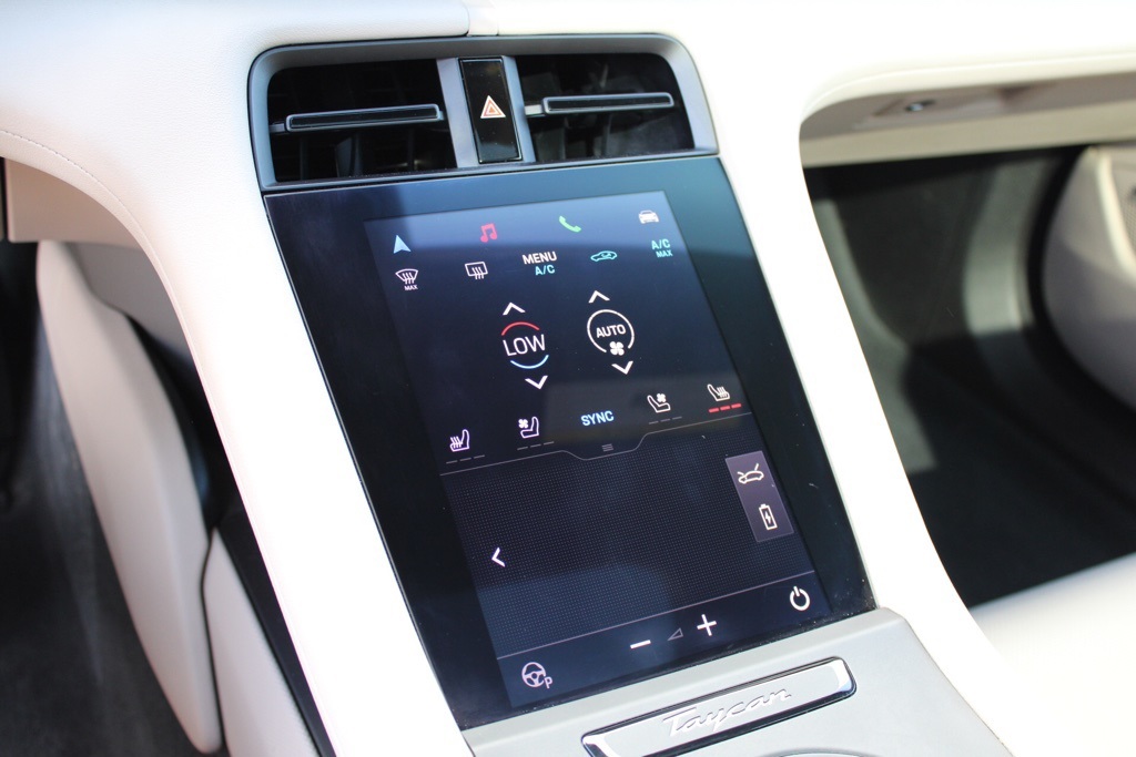 2024 Porsche Taycan S photo 28
