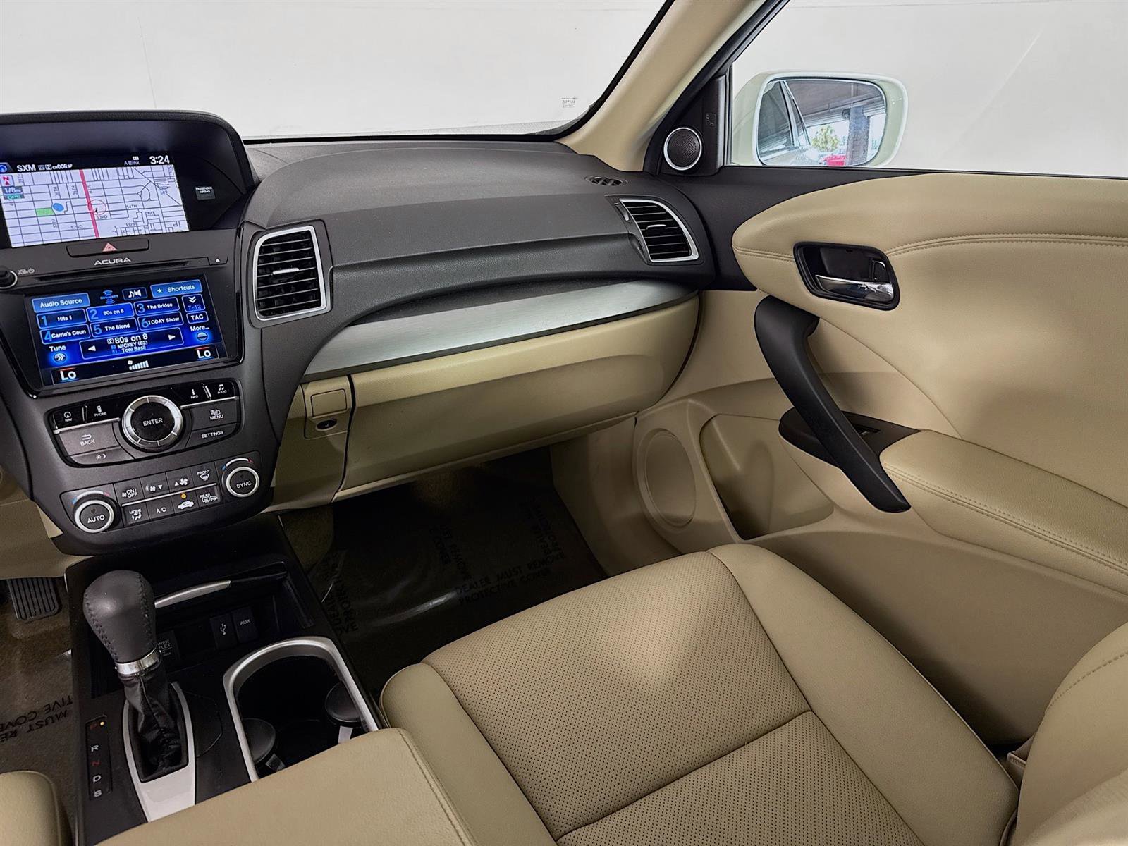 2016 Acura RDX Advance photo 25