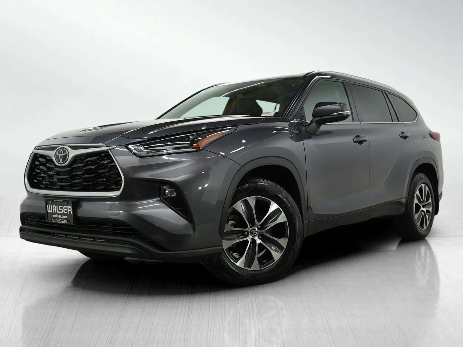 2021 Toyota Highlander XLE's photo