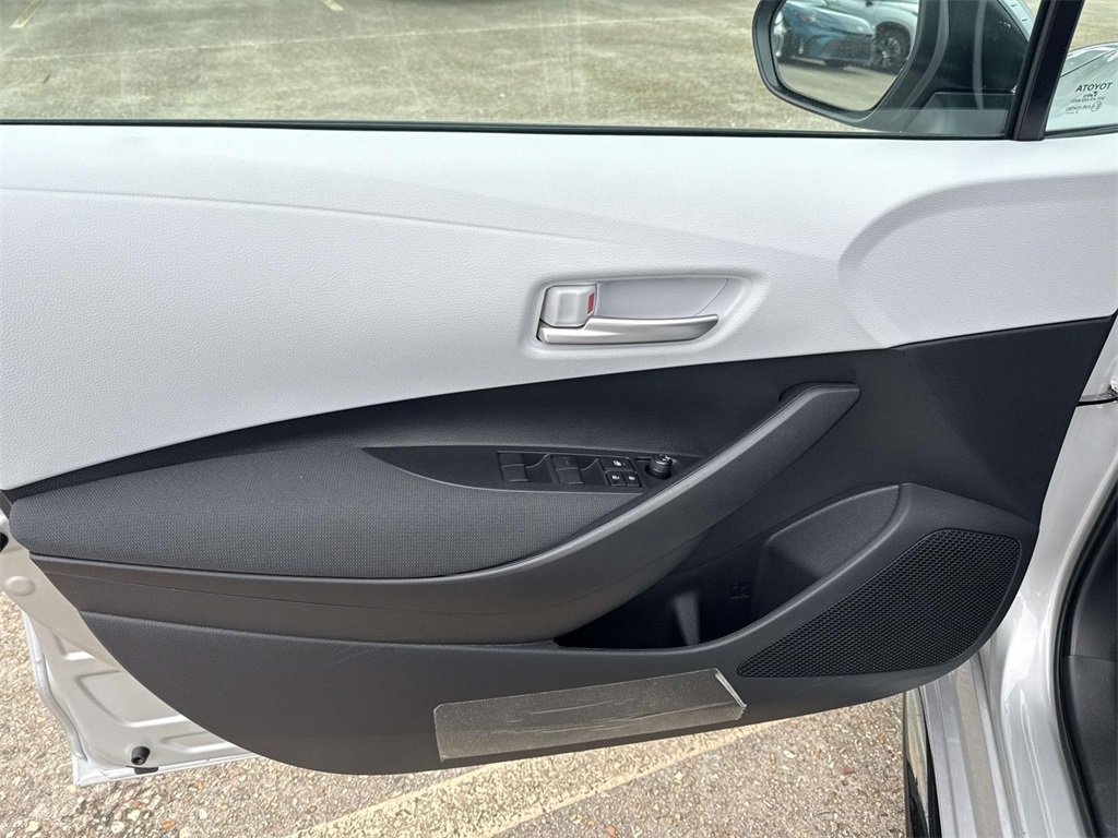 2026 Toyota Corolla SE photo 16