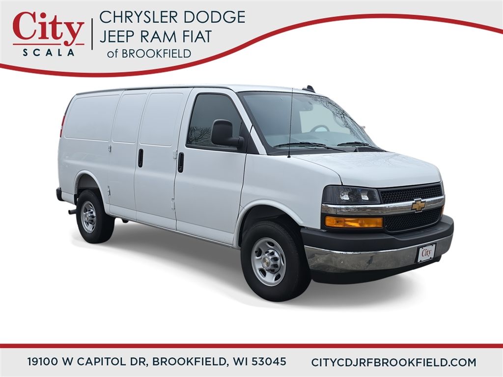 2025 Chevrolet Express Base's photo
