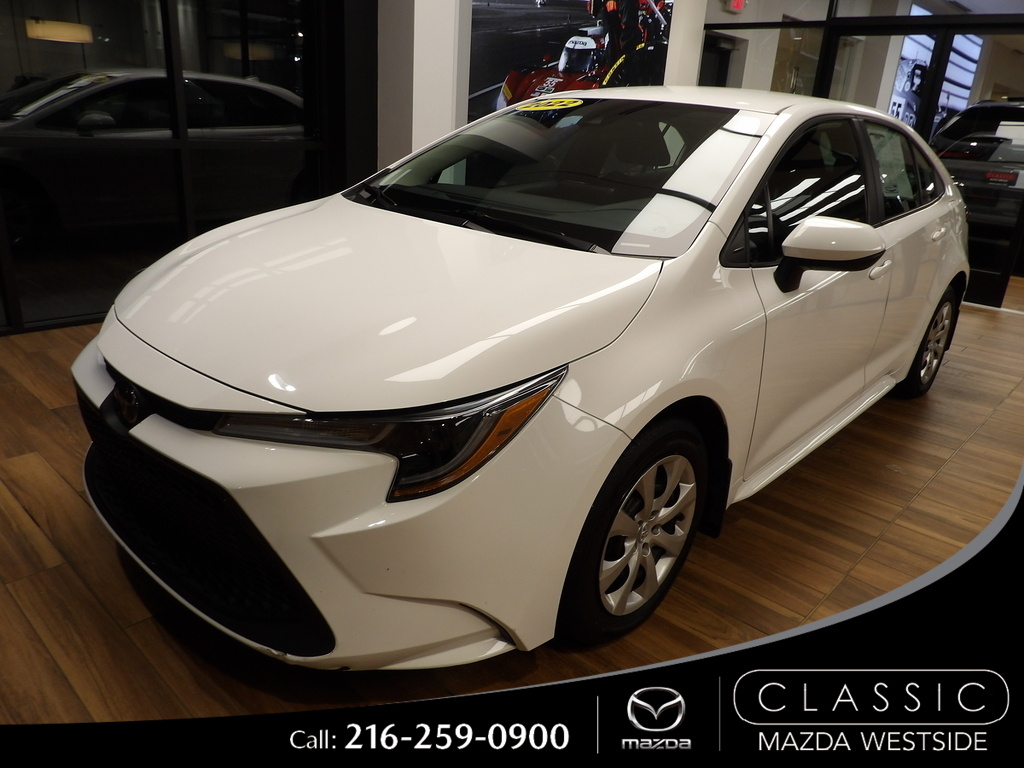 2022 Toyota Corolla LE's photo