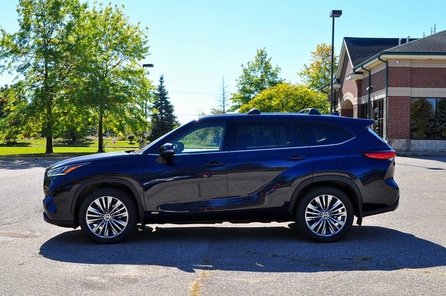 2023 Toyota Highlander Hybrid Platinum photo 6