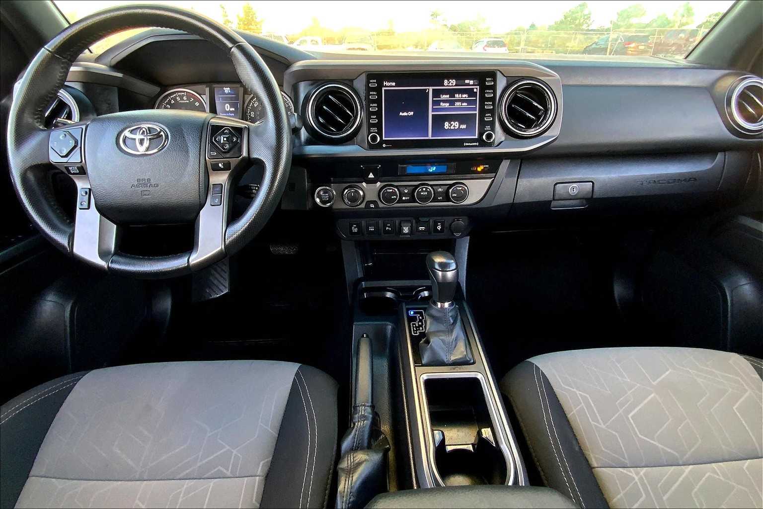 2023 Toyota Tacoma TRD photo 14