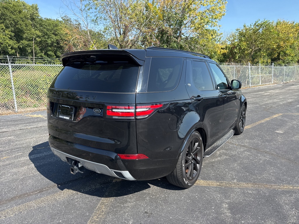 2020 Land Rover Discovery Landmark photo 5