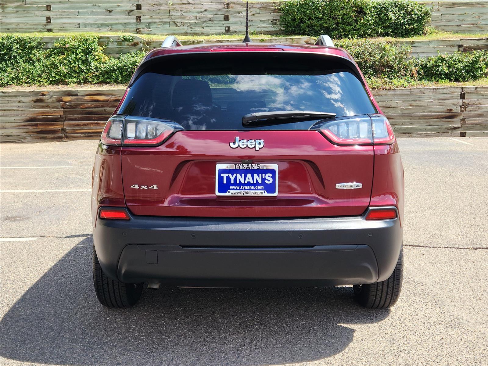 2019 Jeep Cherokee Latitude photo 2