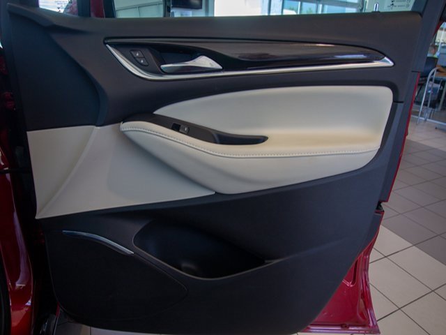 2023 Buick Enclave Essence photo 9