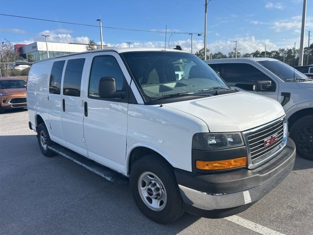 2022 GMC Savana LT's photo