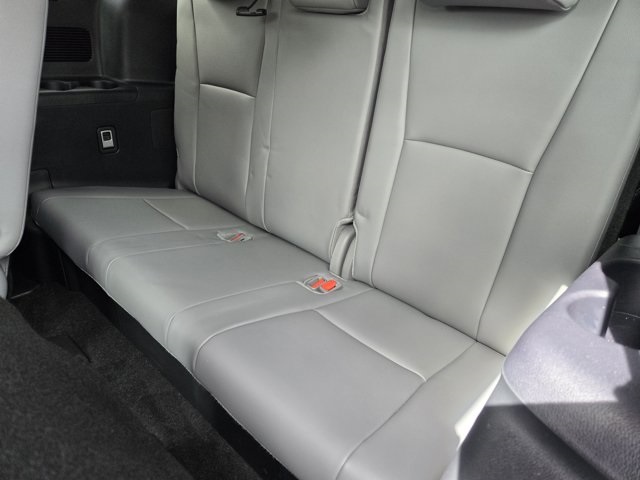2024 Toyota Highlander XLE photo 20