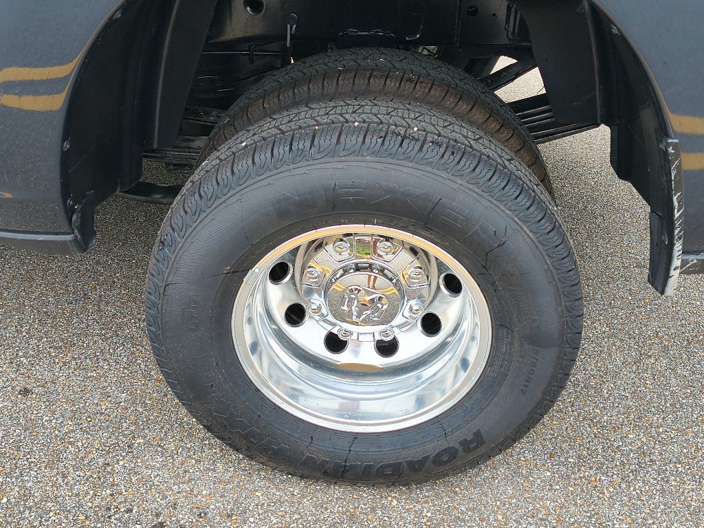 2025 Ram 3500 Tradesman photo 3