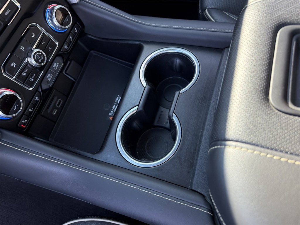 2021 GMC YUKON XL - Image 24