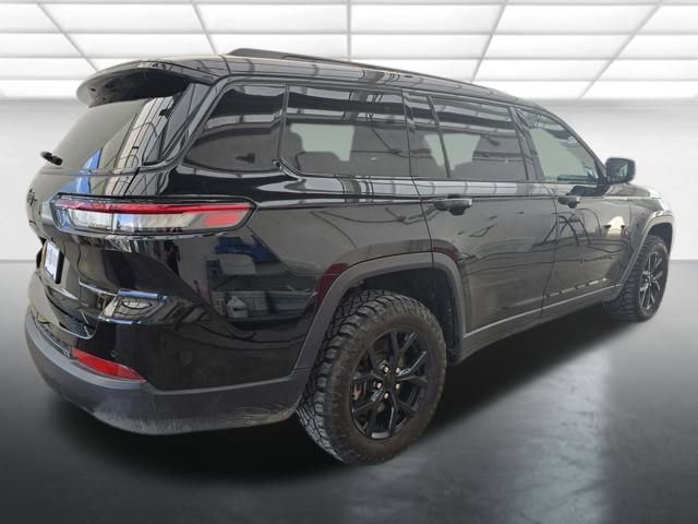 2024 Jeep Grand Cherokee Altitude photo 4