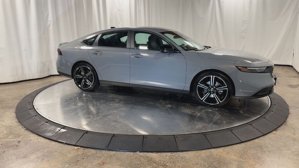 2024 Honda Accord Hybrid Sport photo 3