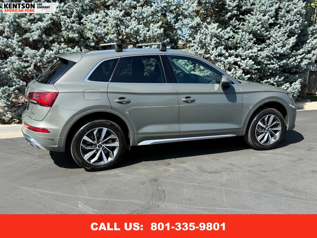 2024 Audi Q5 45 S line Premium photo 9